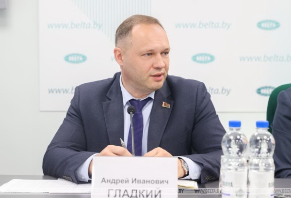 У Беларусі пачалі стварэнне адзінай сістэмы аплаты праезду ў транспарце агульнага карыстання