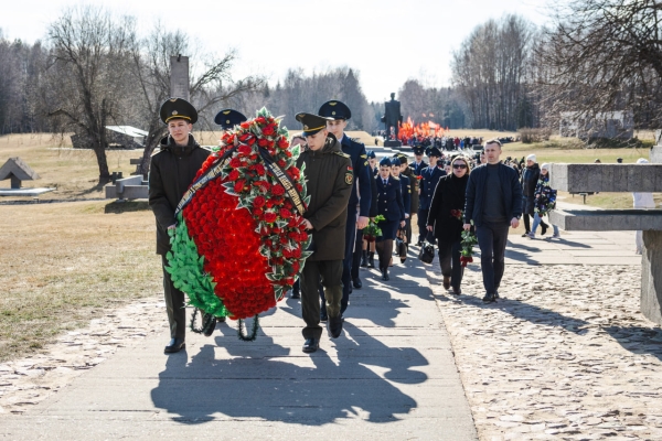 A delegation from the Ministry of Transport took part in a memorial service in Khatyn