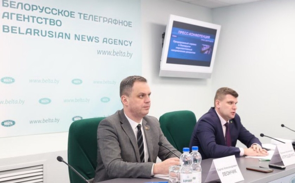 В Беларуси на автомобильных дорогах действуют 423 АЗС и 48 гостиниц. Перспективы развития придорожного сервиса обсудили на пресс-конференции в Минске