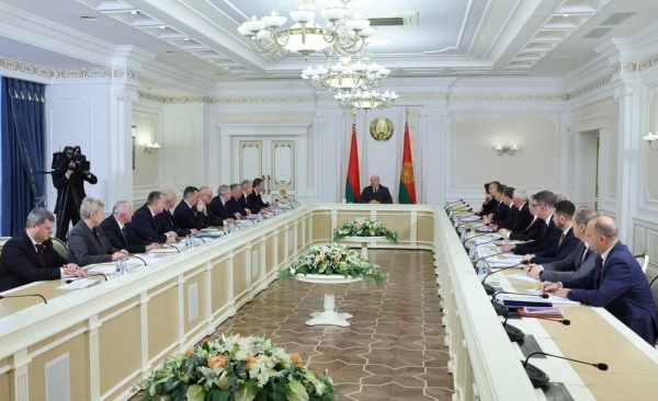 A comfortable and safe alternative to shuttle buses for intercity travel was discussed at a meeting with the President