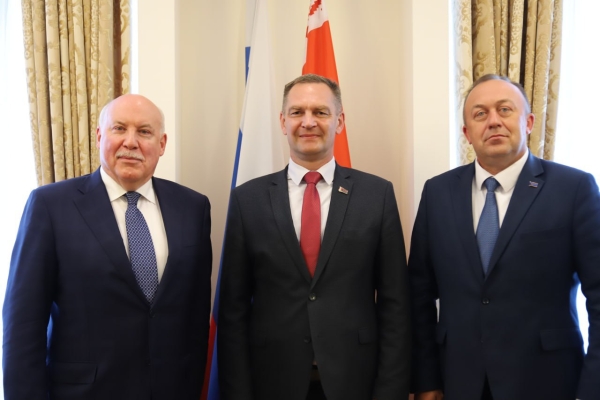 In Minsk, a meeting was held between State Secretary of the Union State Dmitry Mezentsev, Minister of Transport and Communications of Belarus Alexei Lyakhnovich and Head of Belarusian Railways Valery Verenich