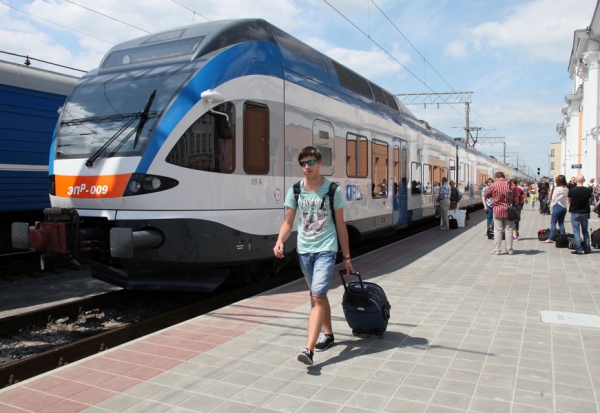 БЖД информирует: 16 и 17 июля изменятся расписание и маршрут следования отдельных поездов на участке Молодечно – Лида