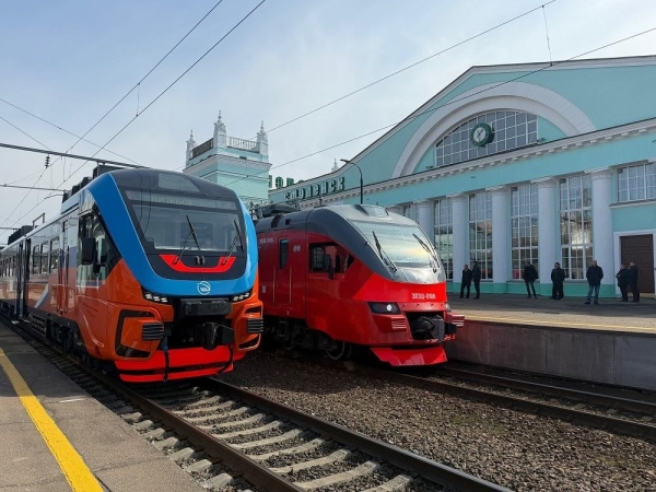 Cross-border commuter trains have begun operating between Belarus and Russia