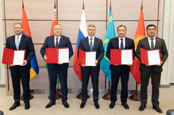Logistics and transportation along international transport corridors: Railway engineers from the EAEU countries discussed plans for 2025-2026