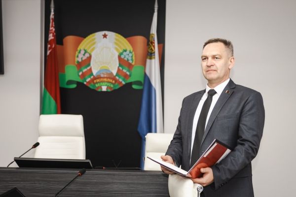 Алексей Ляхнович поздравил коллектив центрального аппарата Минтранса с Днем автомобилиста и дорожника и вручил заслуженные награды