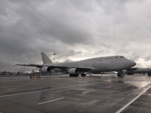 В Национальном аэропорту «Минск» приземлился самый большой в Республике Беларусь самолет Boeing 747-329SF