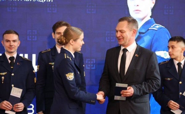 Аляксей Ляхновіч: "Упэўнены, што кожны з вас стане сапраўдным прафесіяналам, адданым сваёй справе і сваёй краіне"